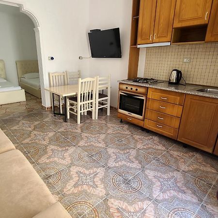 Villa Arli&Eris Vlorë Buitenkant foto